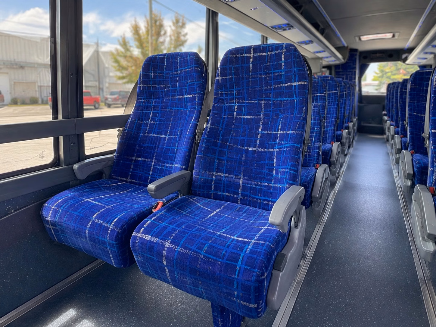 charter bus transportation for red mile and keeneland race day groups