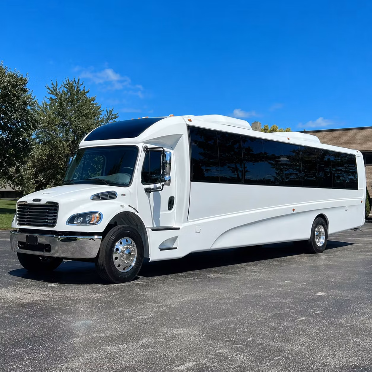 lexington 30 passenger minibus rental
