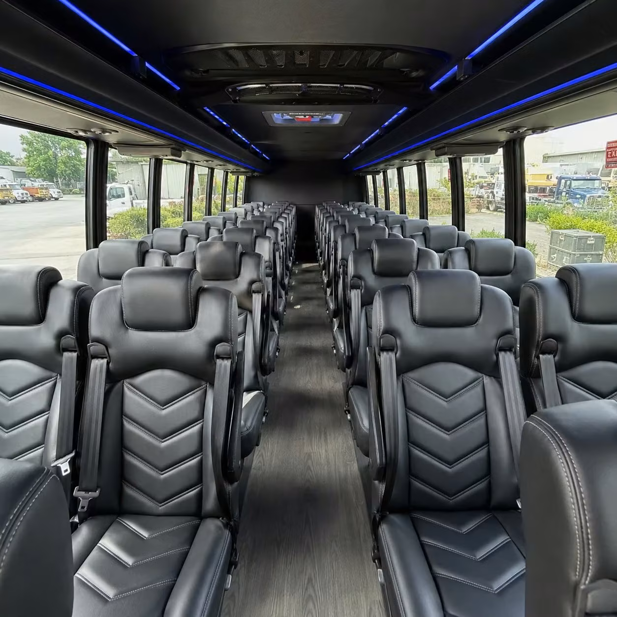 lexington 35 passenger minibus rental
