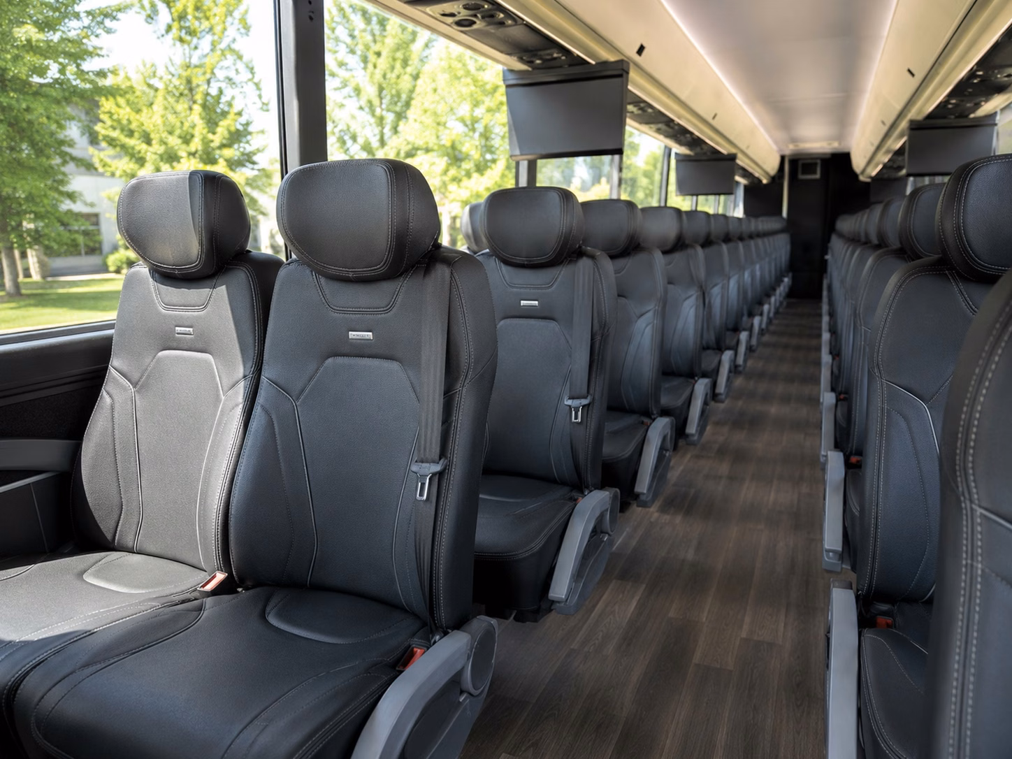 shuttle buses for lexington s most stunning wedding venues